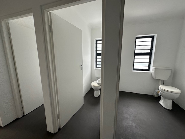 To Let commercial Property for Rent in Maitland Western Cape